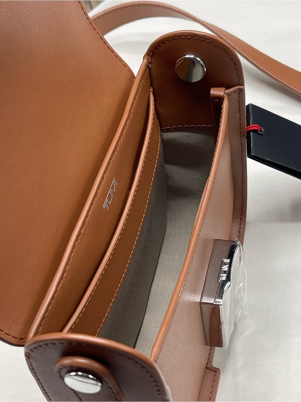 TUMI Olas Small Premium Leather Shoulder Bag (Color : Sienna) - Picture 11 of 16
